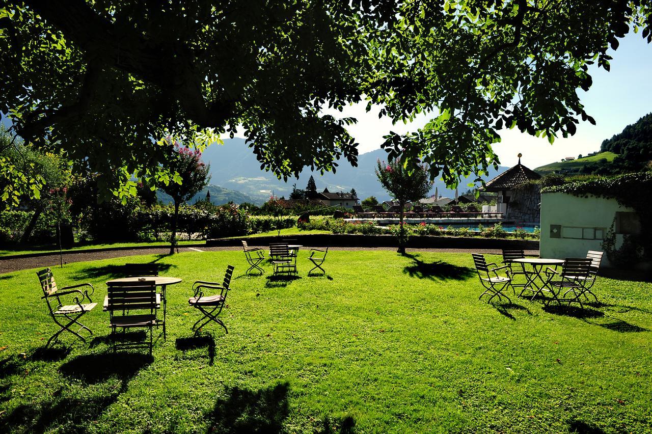 Ansitz Punthof Hotel Lagundo Bagian luar foto
